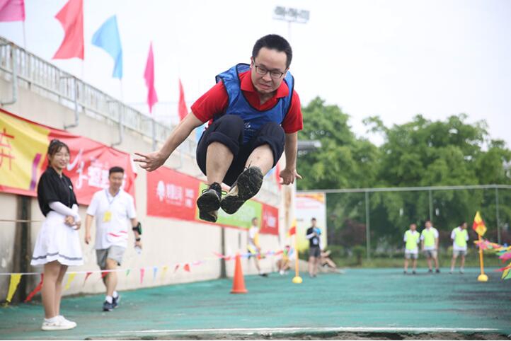 5d9c22d164555.jpg 7.jpg