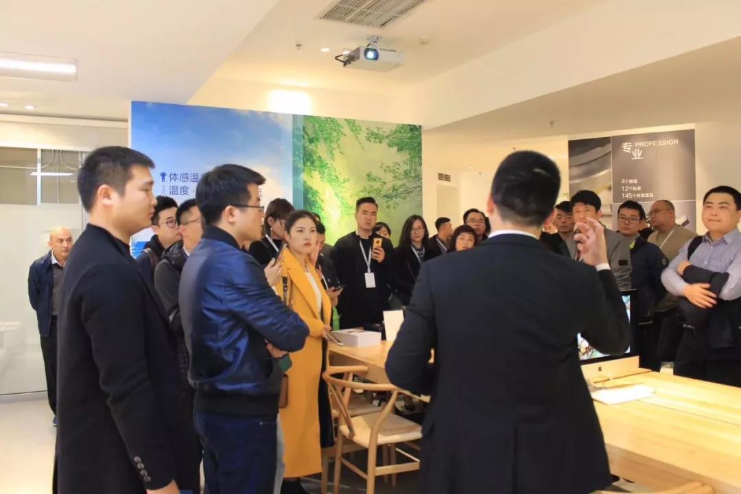 5dba8fcc1f139.jpg 2.jpg