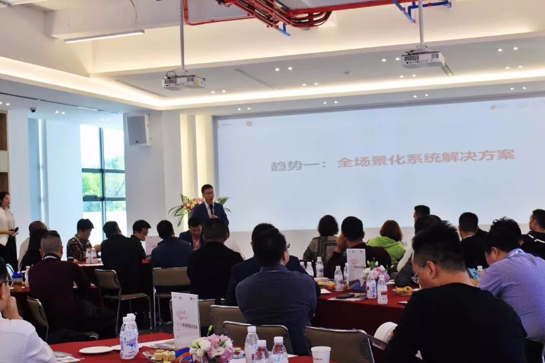 5dba90cb9aabe.jpg 11.jpg