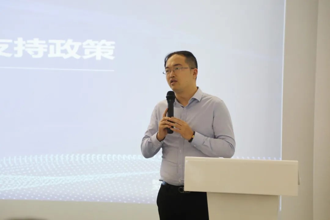 5f686b6c160de.jpg 10.jpg