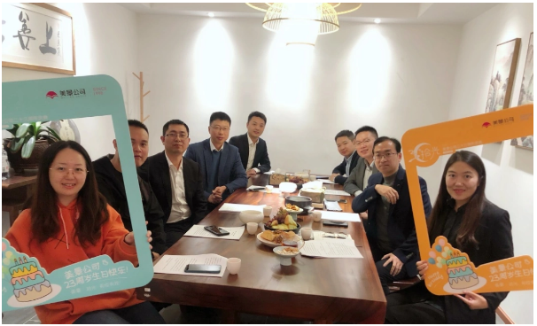 6180dc1988281.png 24.png