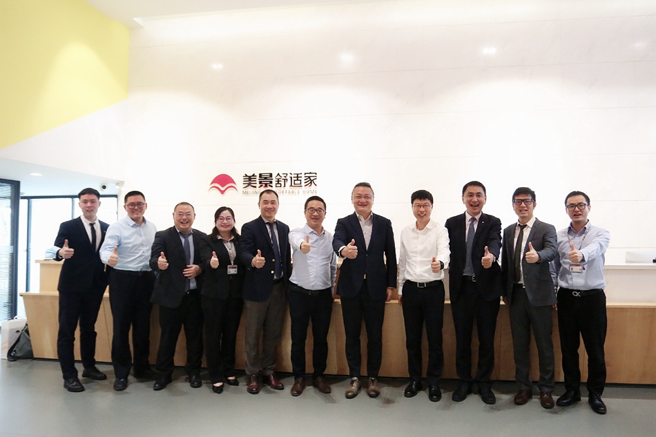 6347cdb8250aa.jpg 胡總一行蒞臨美景公司參觀交流.jpg