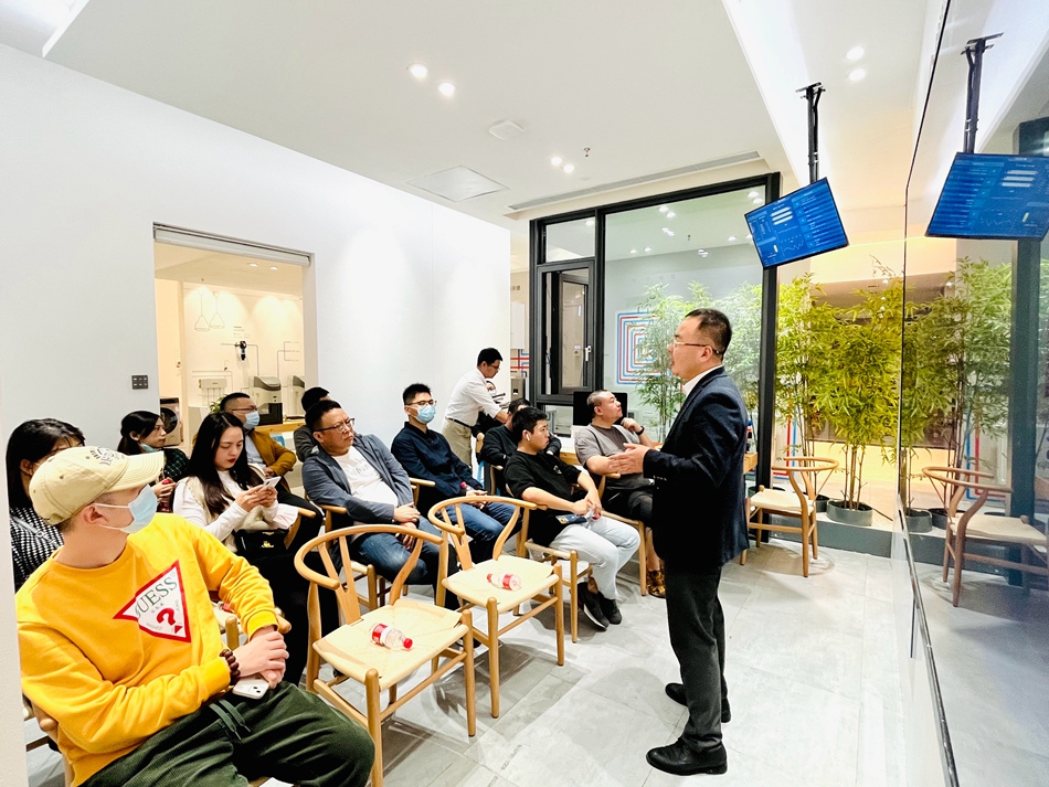 6369f73d00009.jpg 8.jpg