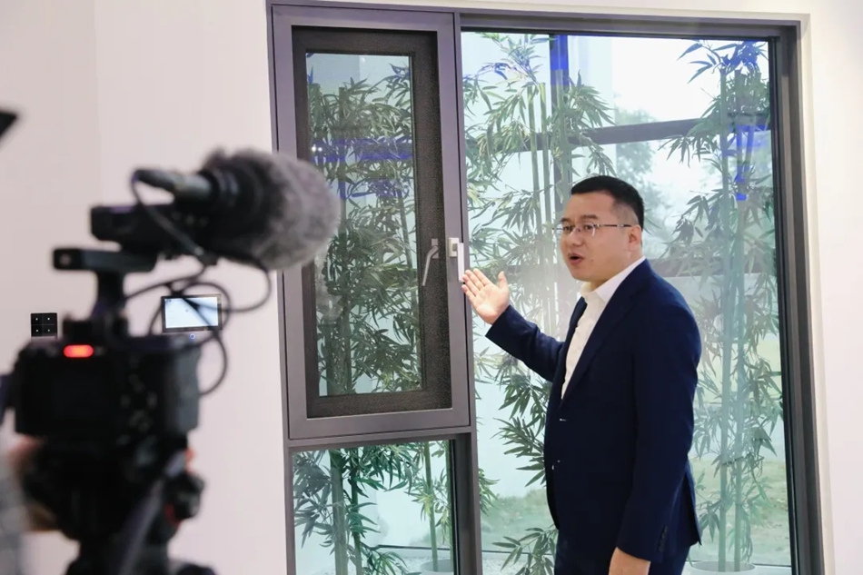 639025e7b9e84.jpg 4.jpg