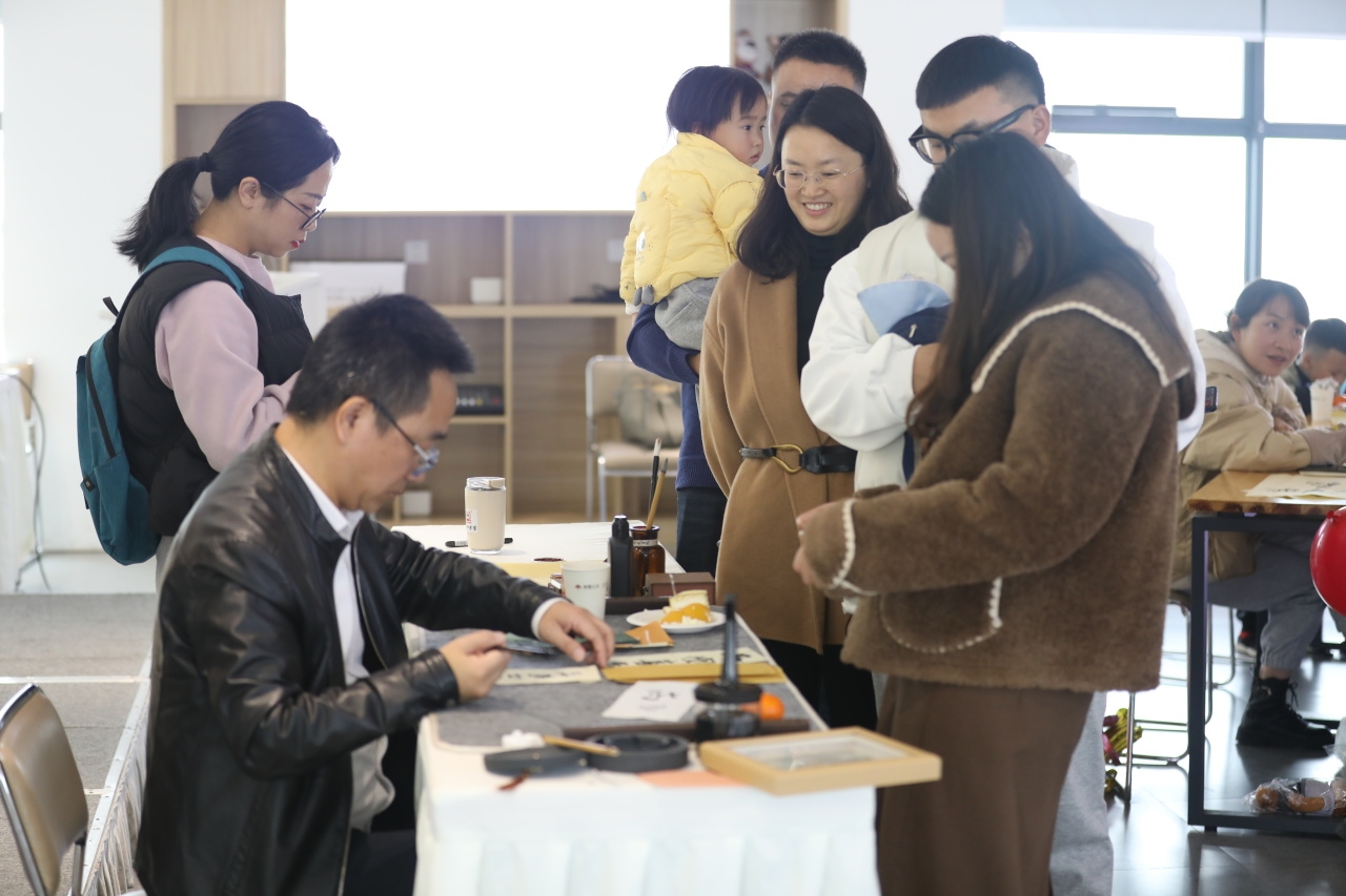 658d0492a79e9.jpg 571f6960-c022-4af3-b62c-52e220fe884d.jpg