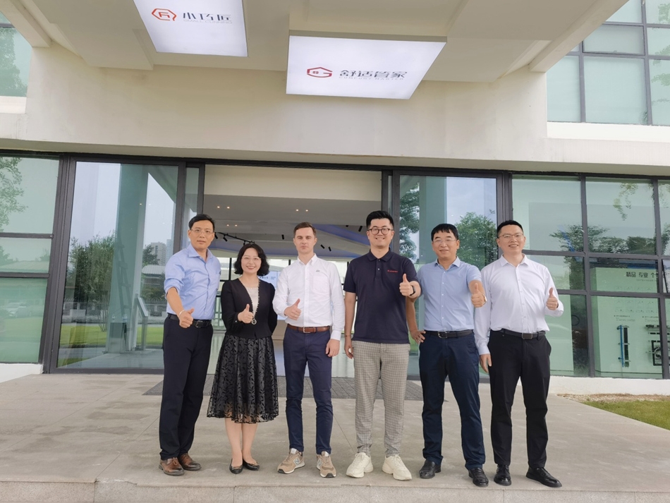 66a1f4703ee93.jpg 4.jpg