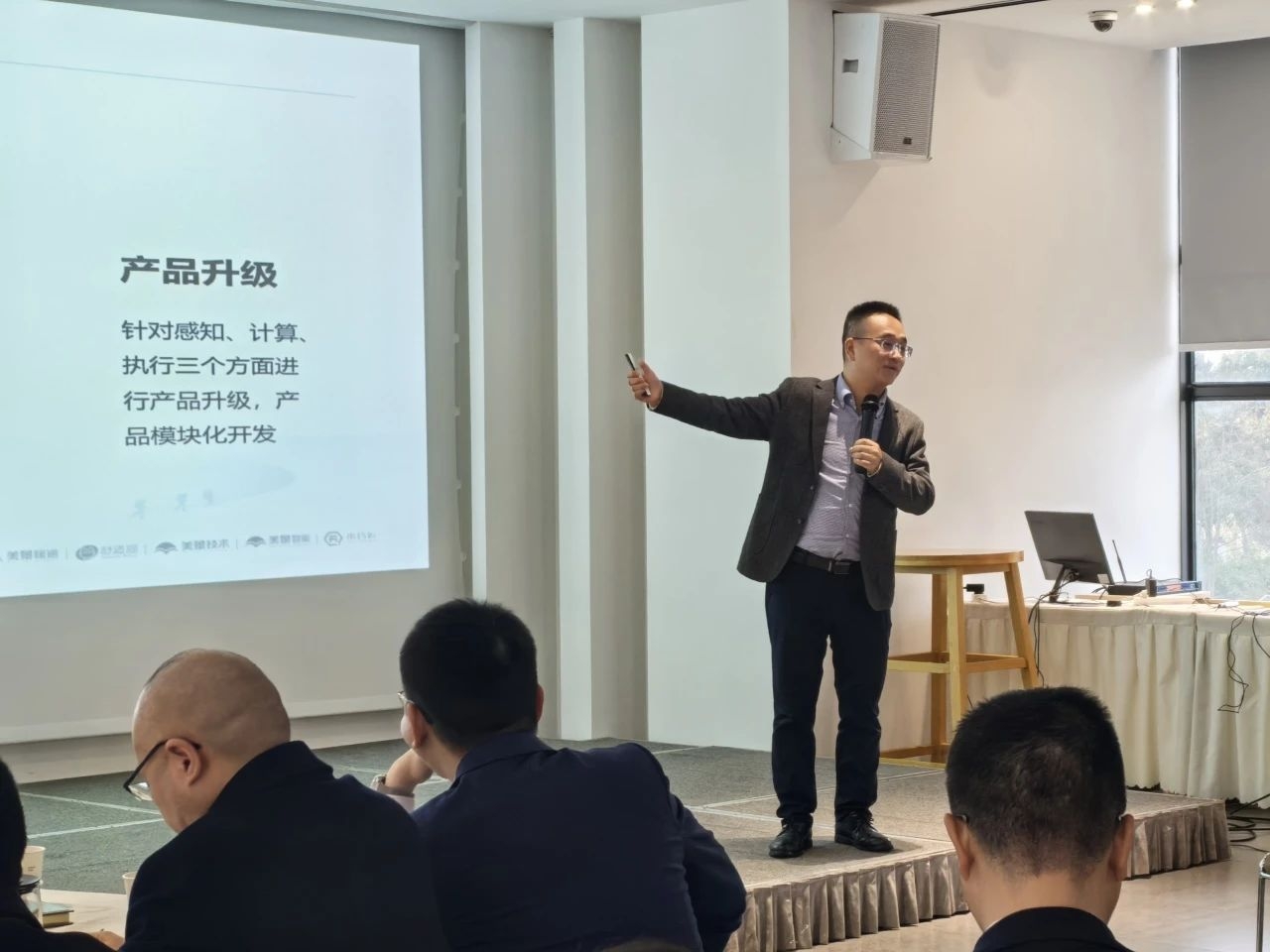 67c813be2d591.jpg 2.jpg