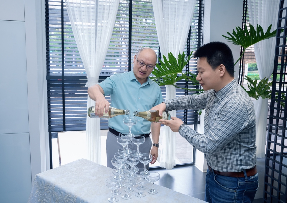 68916ddd30a68.jpg 5.jpg